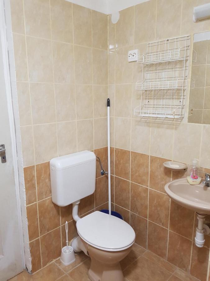 Kriszta Apartmanhaz Daire Balatonlelle Dış mekan fotoğraf