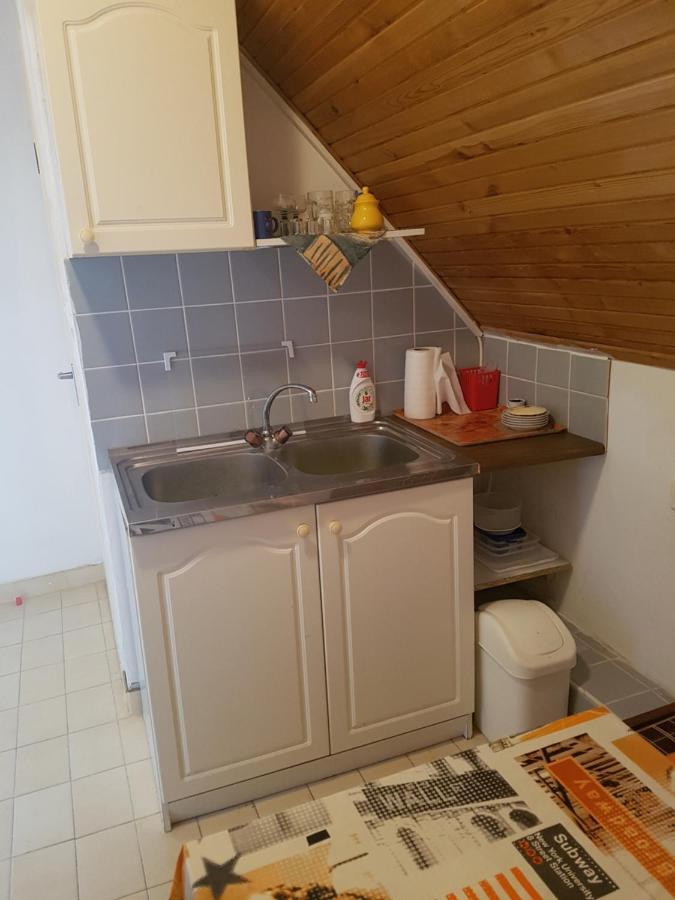 Kriszta Apartmanhaz Daire Balatonlelle Dış mekan fotoğraf